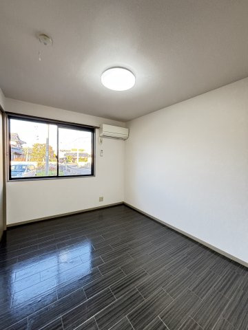 エスポワール米原B棟の洋室