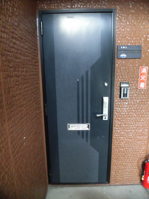 エスポワール米原B棟の玄関