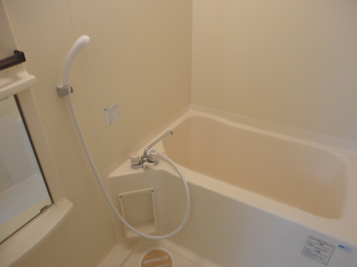 エスポワール米原B棟の浴室