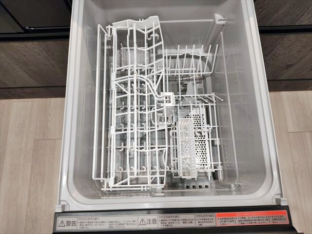 【キッチン】 | ライオンズマンション川越駅東 | 洗い物の手間が省ける食洗機付きです