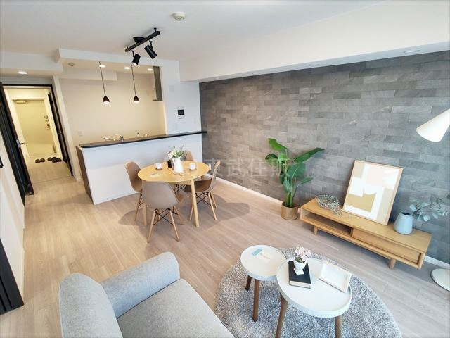 【居間・リビング】 | ライオンズマンション川越駅東 | 日当たりの良いリビングダイニングです