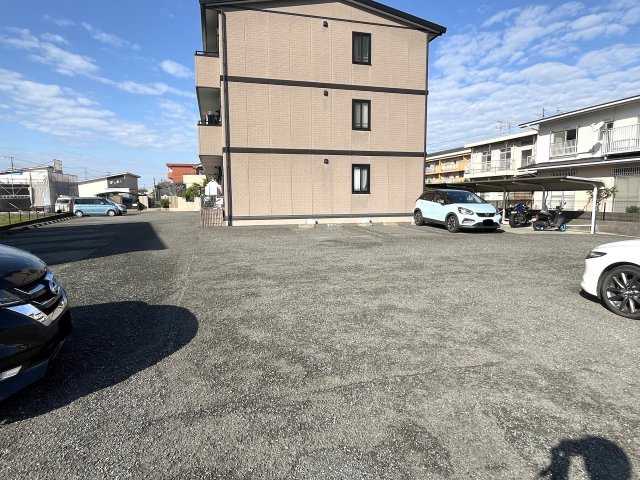 グランルーチェの駐車場