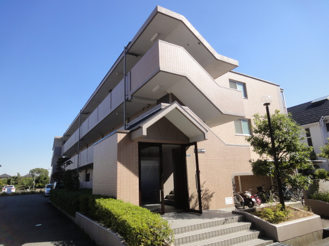 グリーンコート宝塚の外観