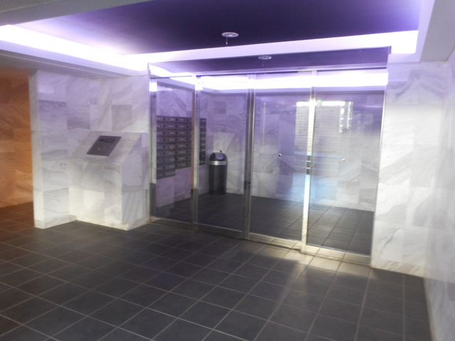 グロースメゾン用賀　最上階　南向き　ペット相談可　のエントランス