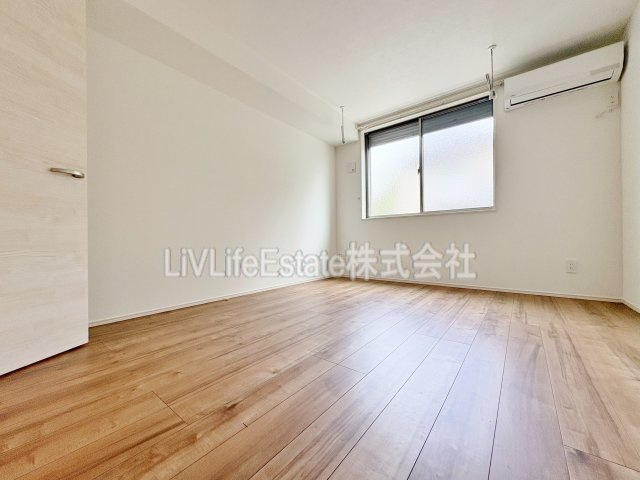 クレスト東村山（旧エテルノヴァローレ東村山）の居間・リビング