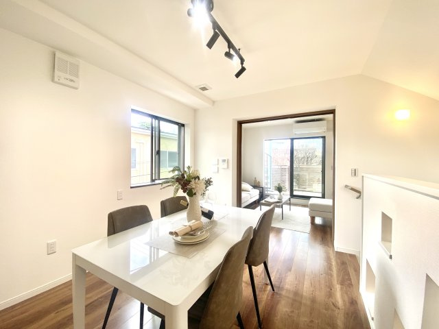 【居間・リビング】