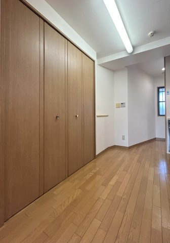 APAガーデンコート鳳西弐番館の収納|キッチン背面収納