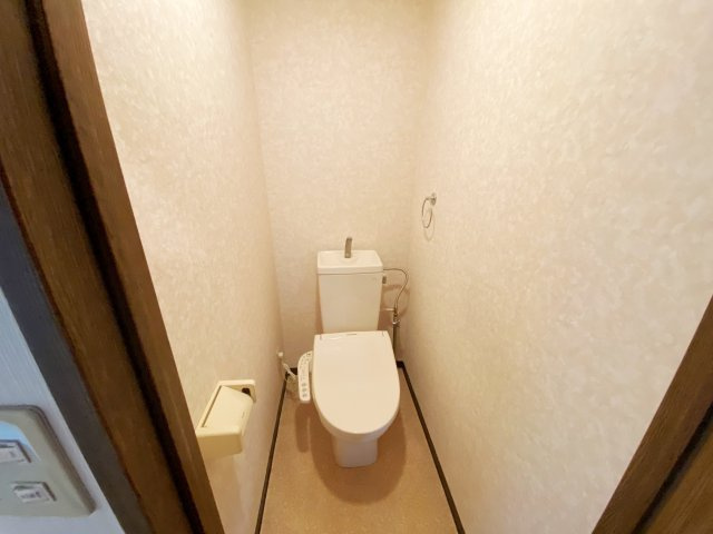 大和マンションのトイレ|別号室の参考写真です。