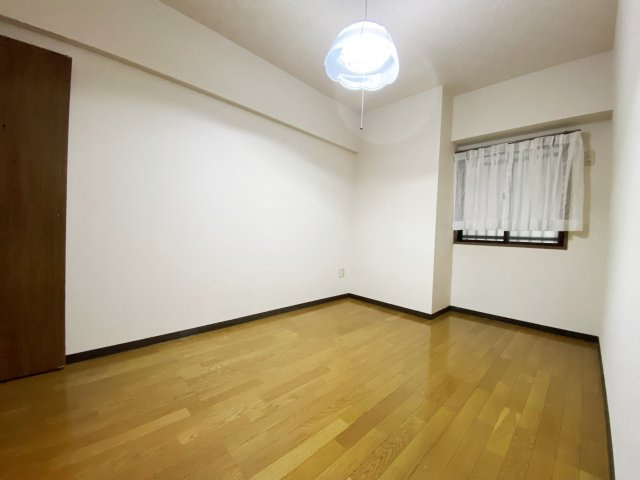 大和マンションの寝室|別号室の参考写真です。