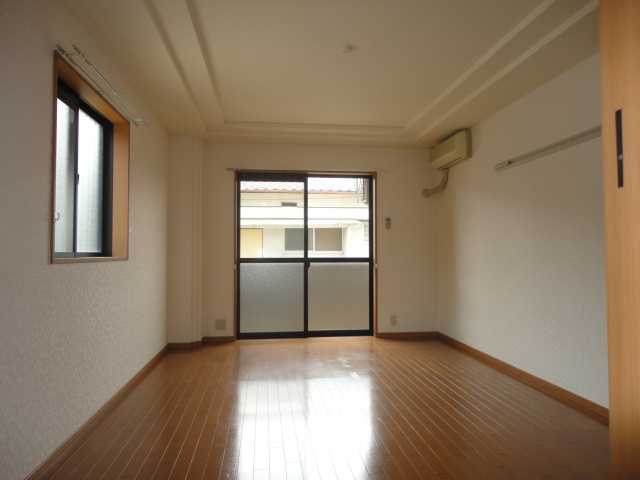 【寝室】 | グランドールヒルズ | エアコン付き洋室