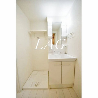 【洗面所】 | ルーム馬込 | 独立洗面台です。