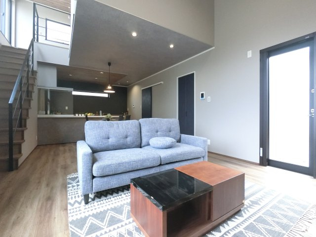 今すぐ内見★自慢のスカイリビング★