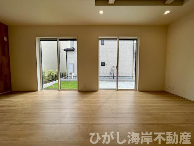 平塚市纒　新築戸建　全10棟の居間・リビング|16.0帖　LDK
