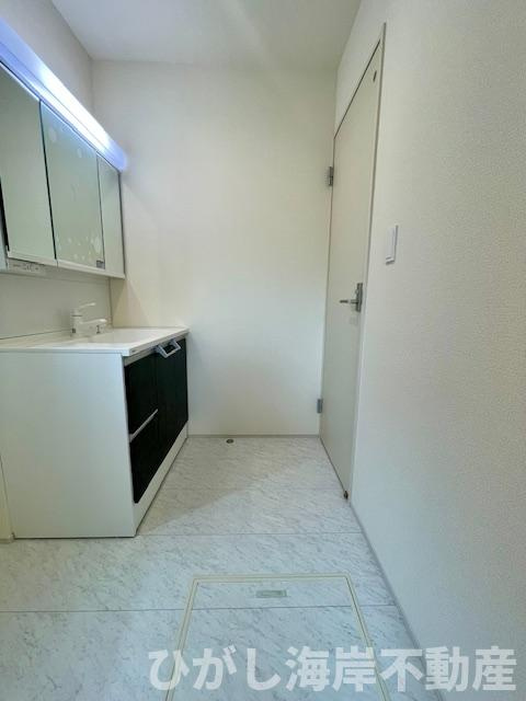 平塚市纒　新築戸建　全10棟の脱衣所|脱衣スペース