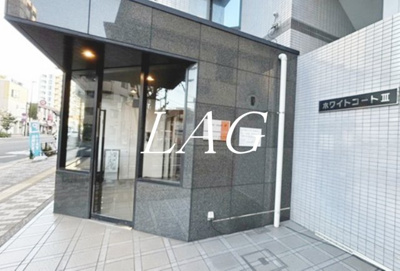 【エントランス】 | ホワイトコートⅢ | エントランスです。