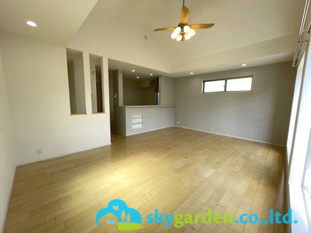 茅ヶ崎市室田　中古戸建の居間・リビング