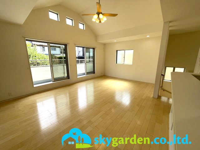 茅ヶ崎市室田　中古戸建の居間・リビング