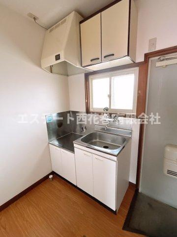 ハイムエクメーネBのキッチン|玄関脇になります