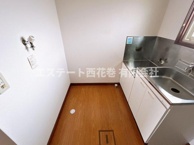 ハイムエクメーネBのその他|洗濯機置き場。シンク後ろになるので大きいものはおけません