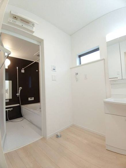 仲介手数料　CRADLE GARDEN 入間市鍵山第7　新築戸建　全１棟の独立洗面台