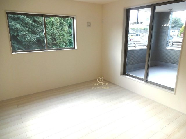 リーブルガーデン  小美玉市小川　第1　2の洋室|採光バッチリ・通風良好です。
たっぷり差し込む陽光がお部屋を明るく照らします！