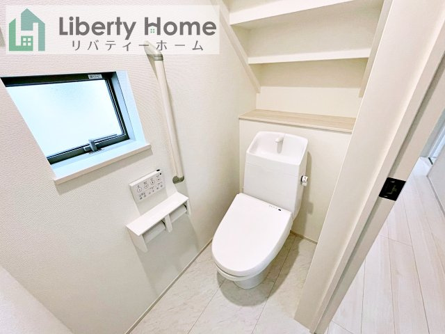 土浦市烏山4丁目　新築戸建　E号棟のトイレ