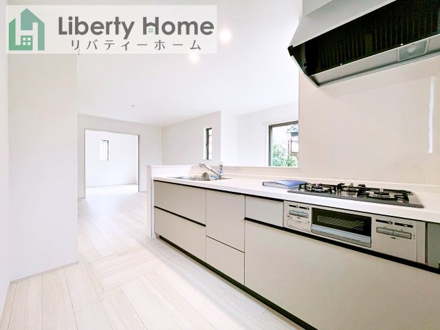 土浦市烏山4丁目　新築戸建　E号棟のキッチン