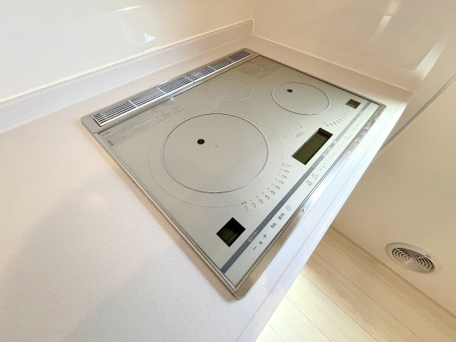 昭島市緑町3丁目　新築戸建のキッチン|IHクッキングヒーター