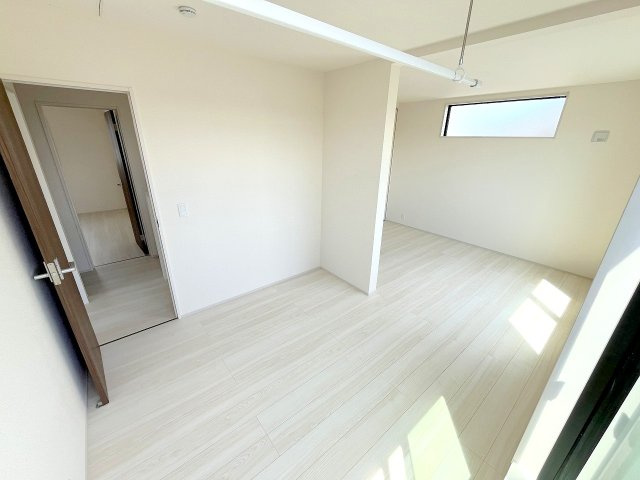 昭島市緑町3丁目　新築戸建の洋室