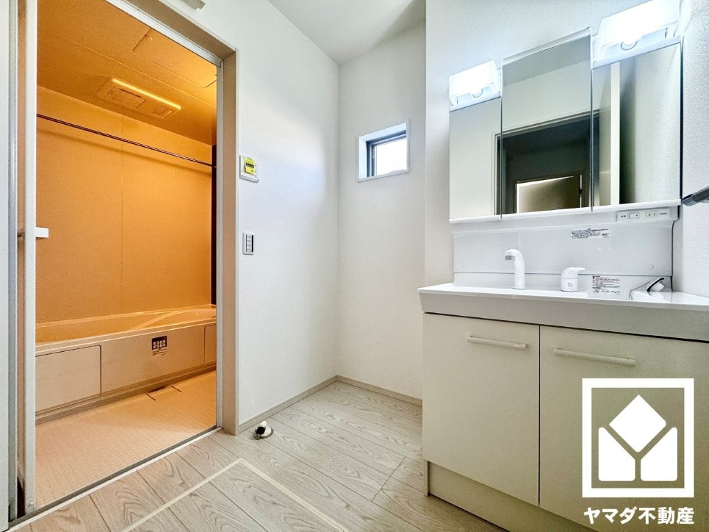 伏見区深草大亀谷万帖敷町　5期　3号地の洗面所