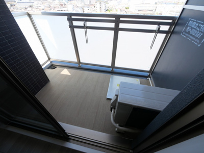 【バルコニー】 | アドバンス大阪ビヤン | お洗濯にも便利なバルコニー付き