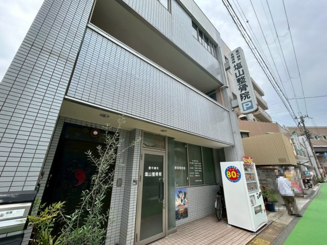 豊中市玉井町一丁目テナントの玄関