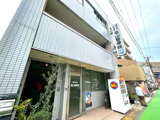 豊中市玉井町一丁目テナントの玄関