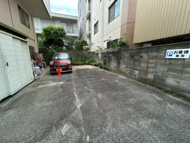 豊中市玉井町一丁目テナントの駐車場