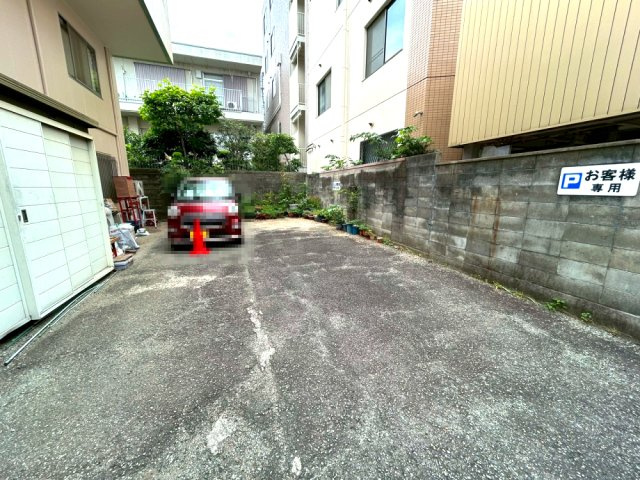 豊中市玉井町一丁目テナントの駐車場