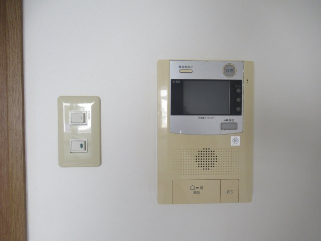 シーショア垂水のセキュリティ|モニター付きインターホンがあるので急な来客でも安心です