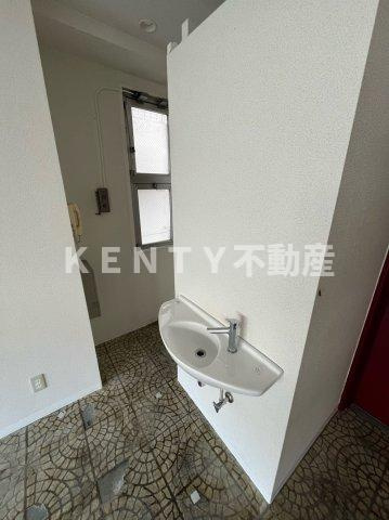 【洗面所】 | 佐々木ビル | 忙しい朝には欠かせない洗面所です