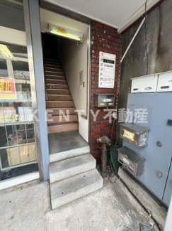 【エントランス】 | 落ち着いたエントランスです