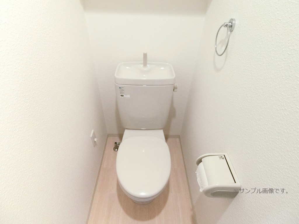 フィオレンテ栄町のトイレ|過ごしやすい室内です