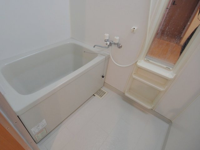 ラ・ヴィータ高取北の浴室