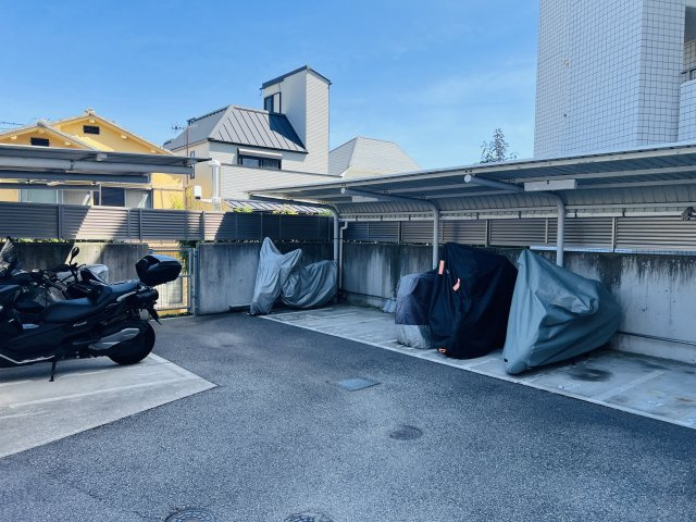 レピア垂水五色山の駐輪場