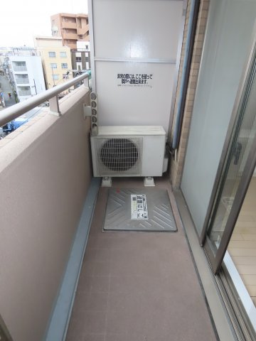 サムティ大阪WESTグランジールのバルコニー