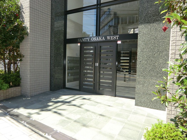 サムティ大阪WESTグランジールのエントランス