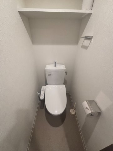 【トイレ】プレサンス難波デヴァンテ  