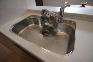 【キッチン】 | 【仲介手数料無料！！】稲城市東長沼　新築戸建て（全7棟）1号棟　5680万円 | 浄水器付き水栓