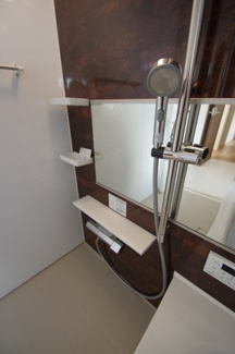 【浴室】 | 【仲介手数料無料！！】稲城市東長沼　新築戸建て（全7棟）1号棟　5680万円