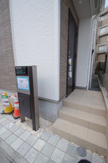 【エントランス】 | 【仲介手数料無料！！】稲城市東長沼　新築戸建て（全7棟）1号棟　5680万円