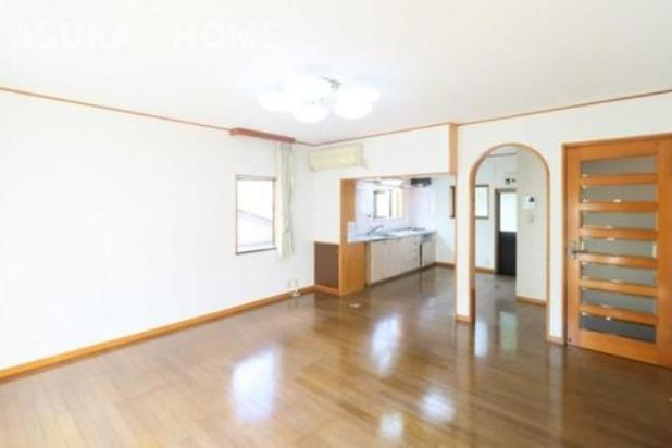 磯子区杉田9丁目の居間・リビング