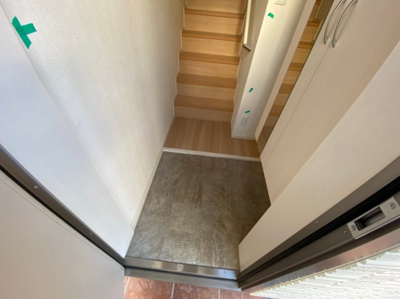 【玄関】 | カサ・ベルデ