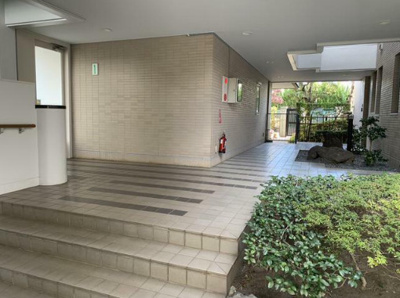 【エントランス】 | トードホール